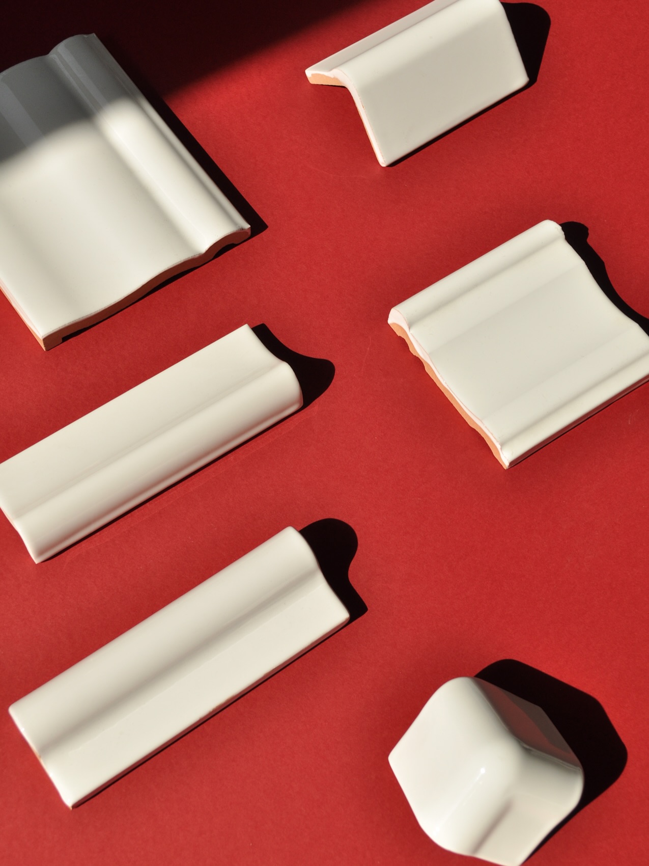 Ruční obklad ve tvaru květiny, handmade kolekce ASSO