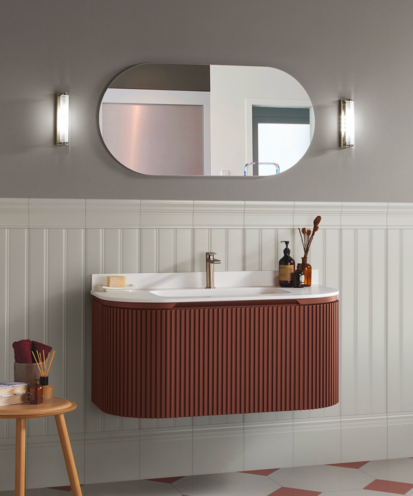 Koupelnová sestava Gaia Mobili Zoom v matném barevném laku s kovovou strukturou. Barevný koupelnový nábytek v městském stylu, luxusní vybavení interiéru od ASSO.